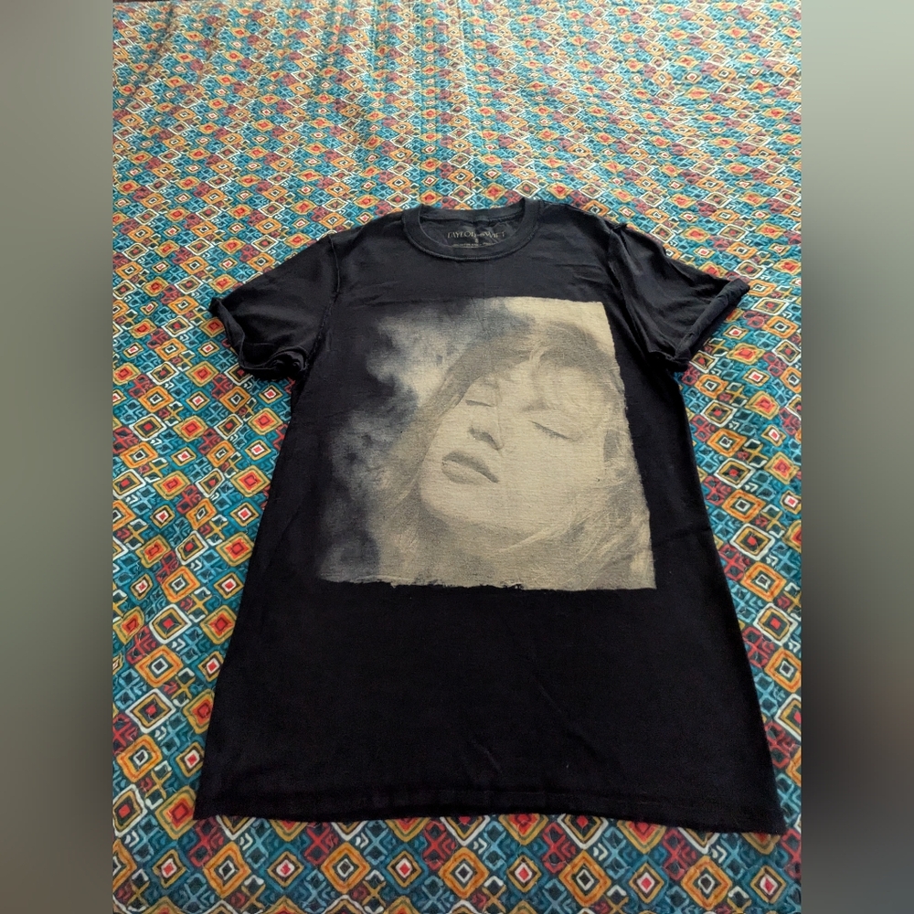 Vintage Taylor Swift Official Merch - Picture 2 of 6